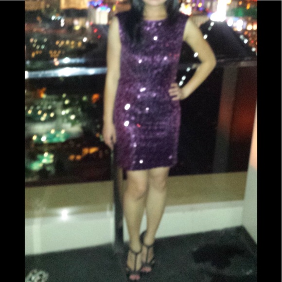 ❌SOLD❌ FOREVER 21 Sparkly Plum Sequined Bodycon - Picture 5 of 5